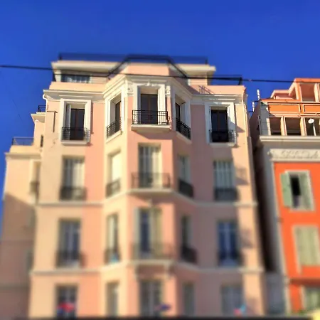 Belle Epoque 2 Apartment *